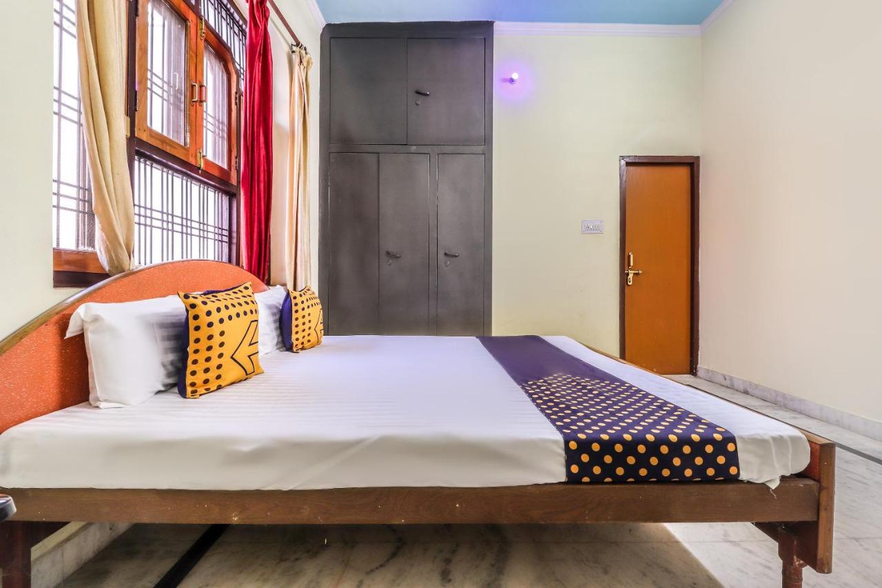 Spot On 70311 Rangoli Palace Hotell Lucknow Exteriör bild