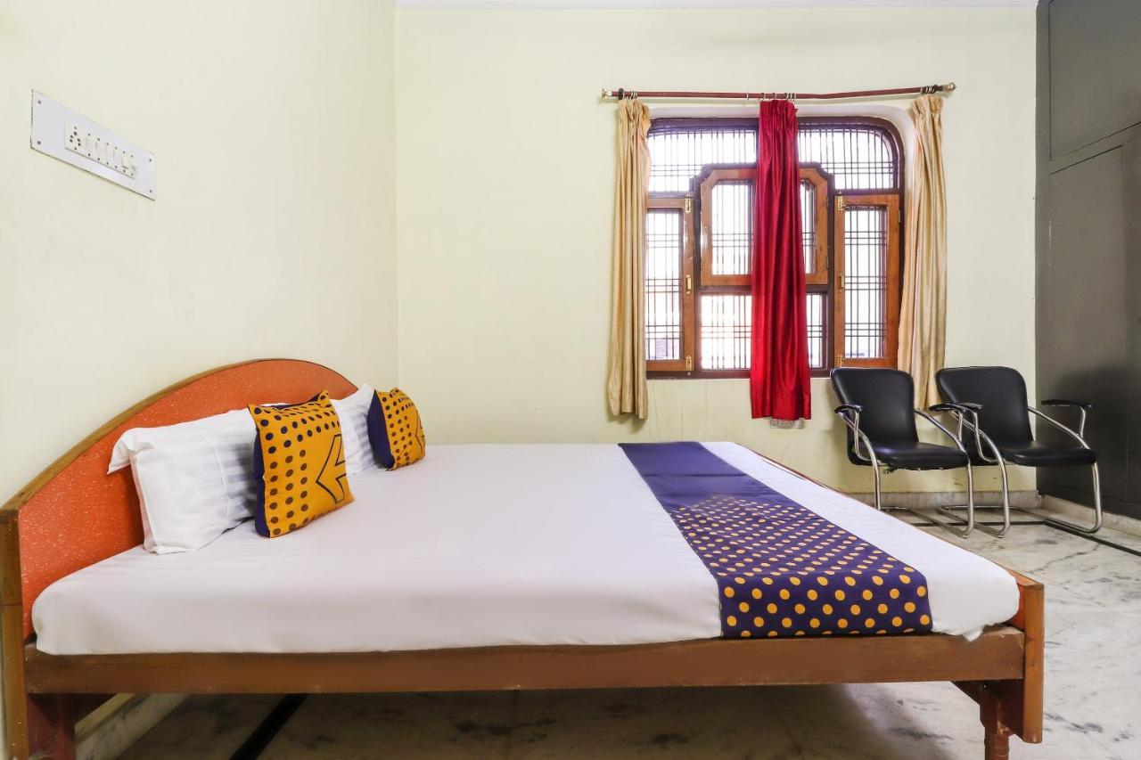 Spot On 70311 Rangoli Palace Hotell Lucknow Exteriör bild