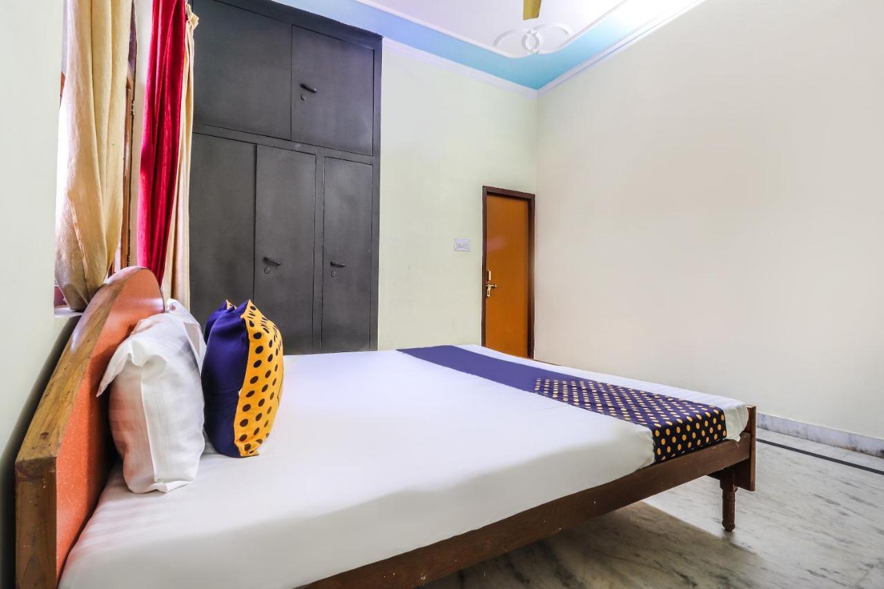 Spot On 70311 Rangoli Palace Hotell Lucknow Exteriör bild