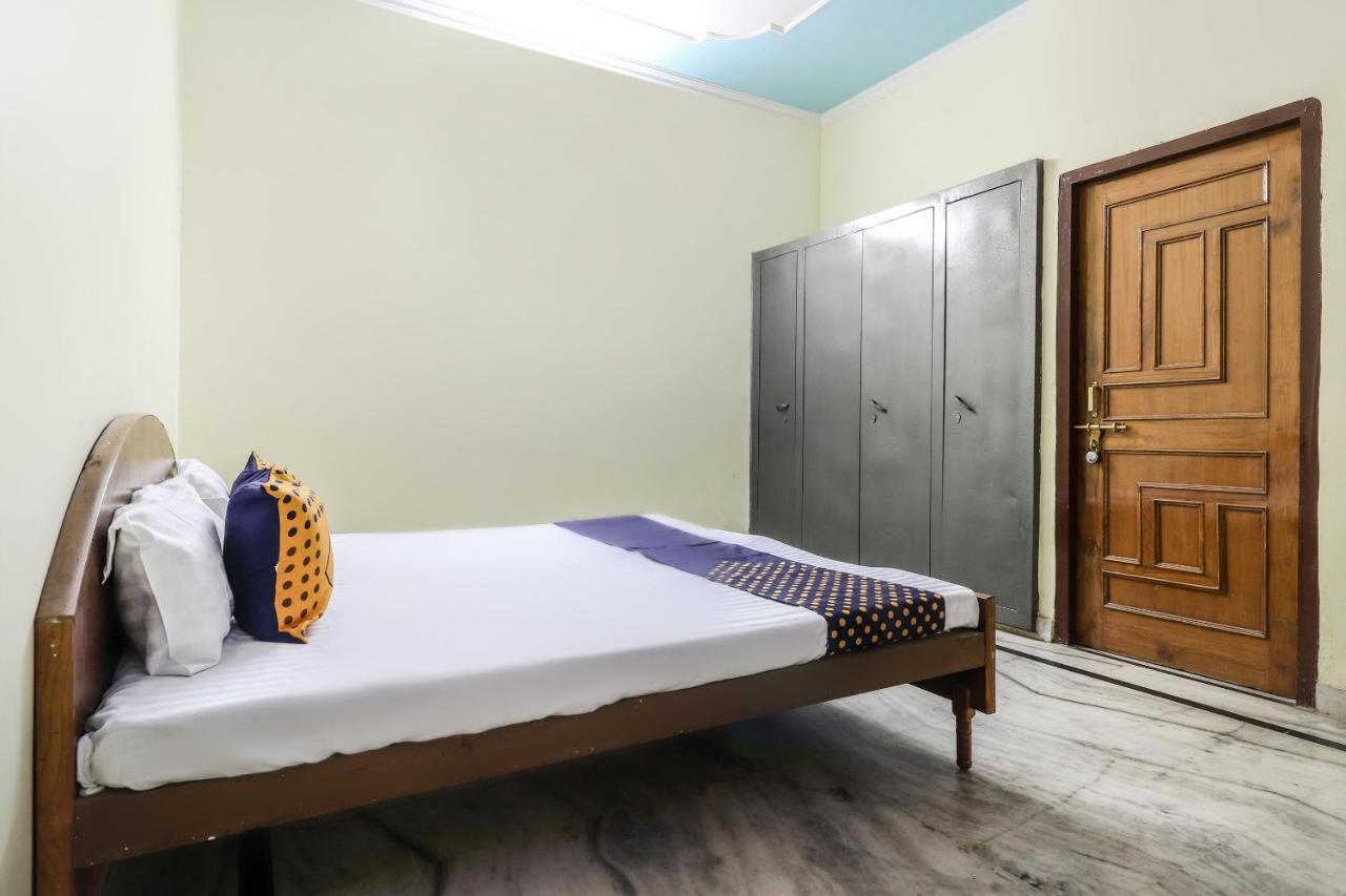 Spot On 70311 Rangoli Palace Hotell Lucknow Exteriör bild
