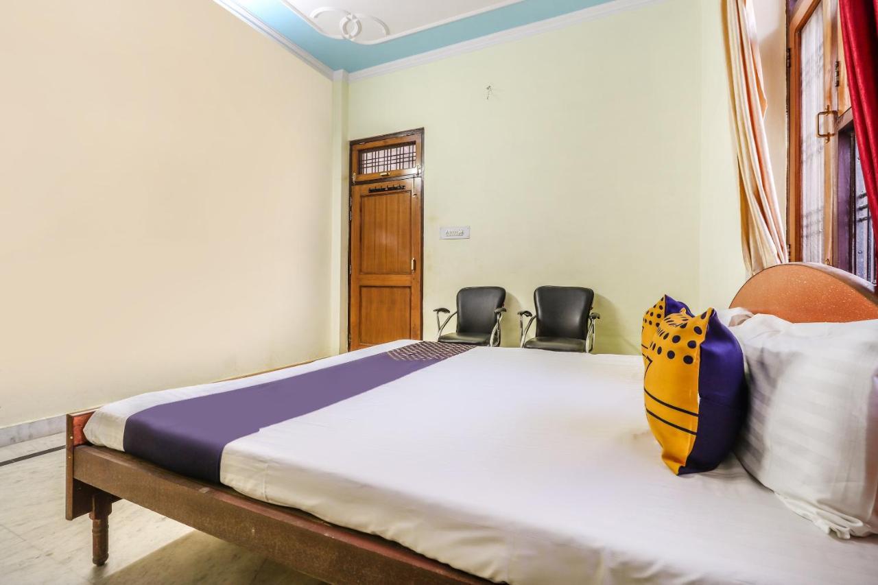 Spot On 70311 Rangoli Palace Hotell Lucknow Exteriör bild