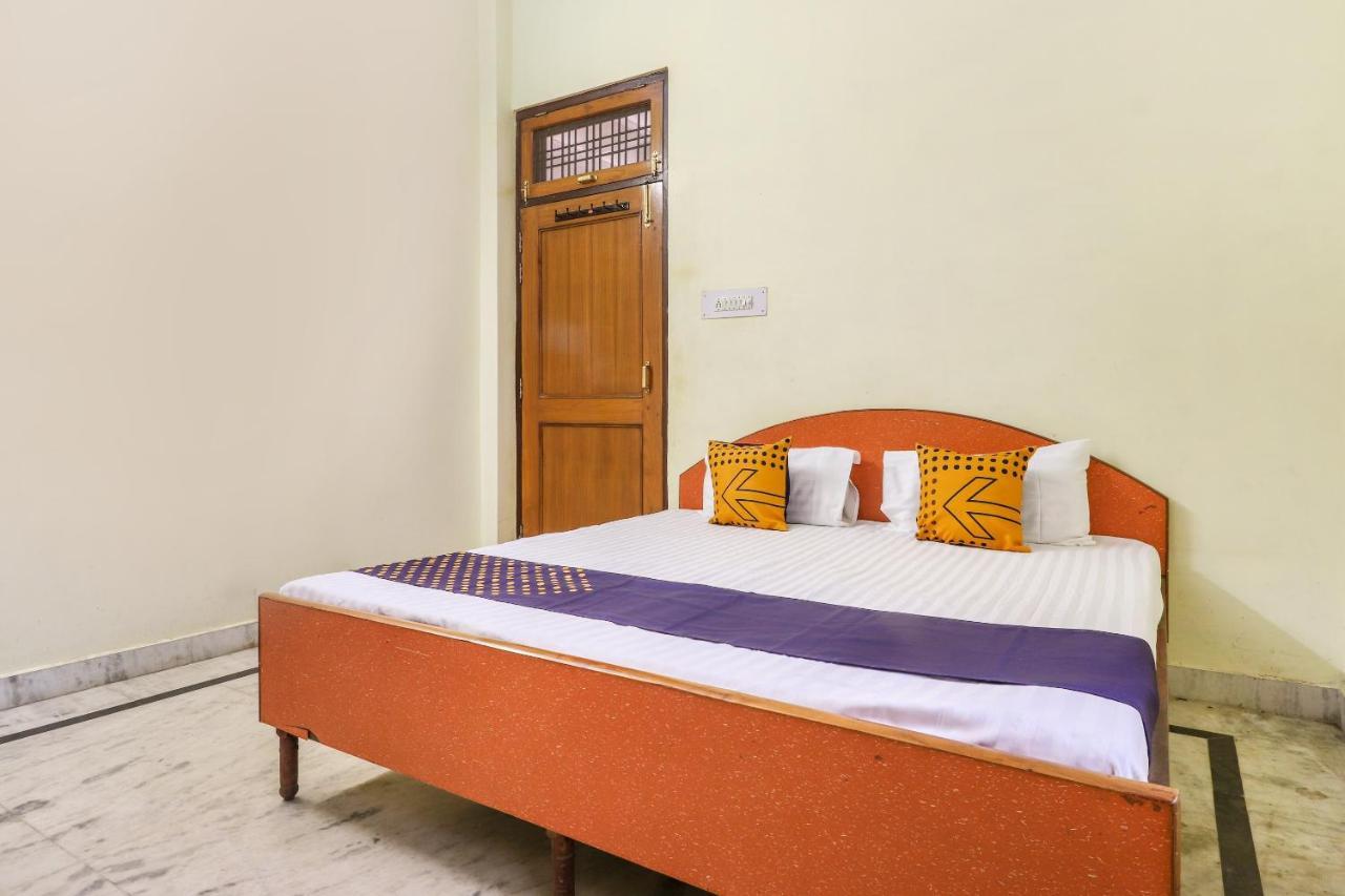 Spot On 70311 Rangoli Palace Hotell Lucknow Exteriör bild