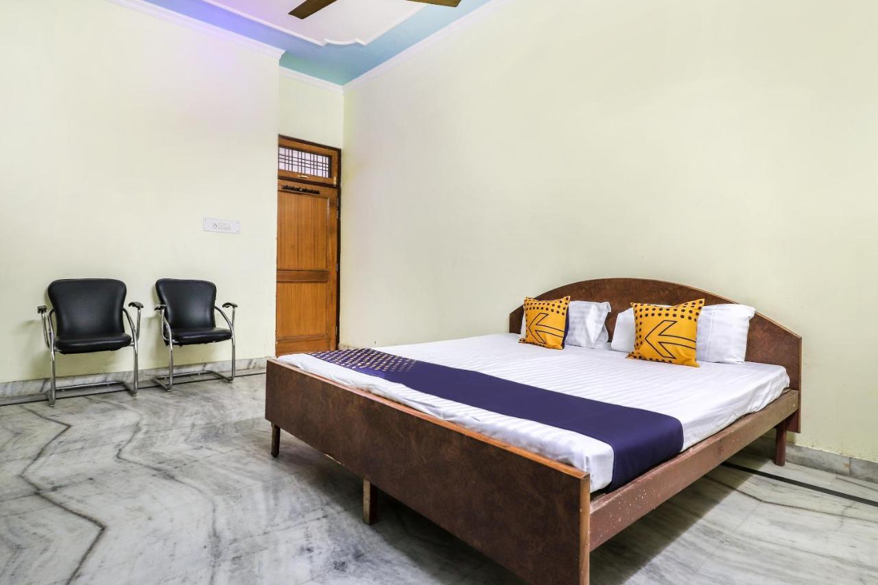 Spot On 70311 Rangoli Palace Hotell Lucknow Exteriör bild