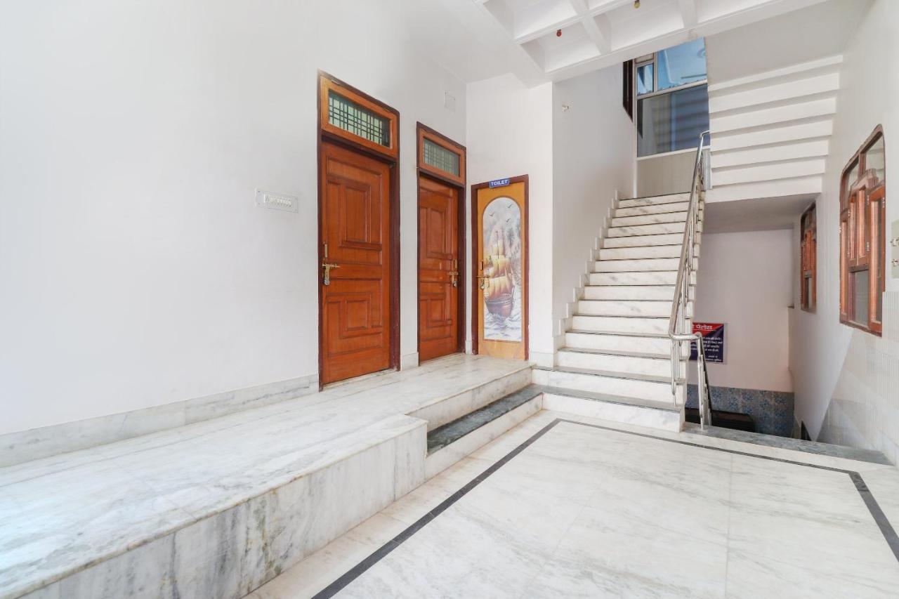 Spot On 70311 Rangoli Palace Hotell Lucknow Exteriör bild